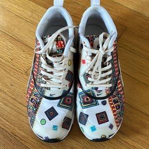 Nike air max thea Womens size 7.5 white/multicolored print
